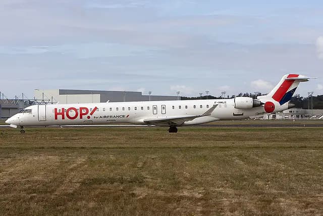 Bombardier CRJ1000 aircraft