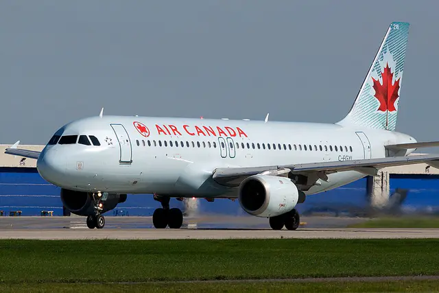 Air Canada Airbus A320 aircraft