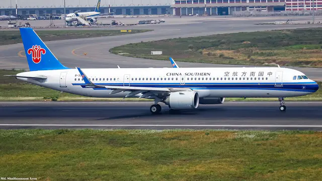 China Southern Airlines Airbus A321 aircraft