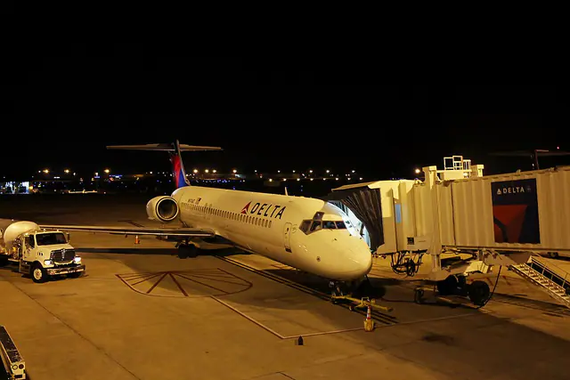 Delta Air Lines Boeing 717-200 aircraft