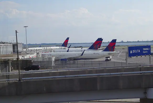 Delta Air Lines Airbus A321 aircraft
