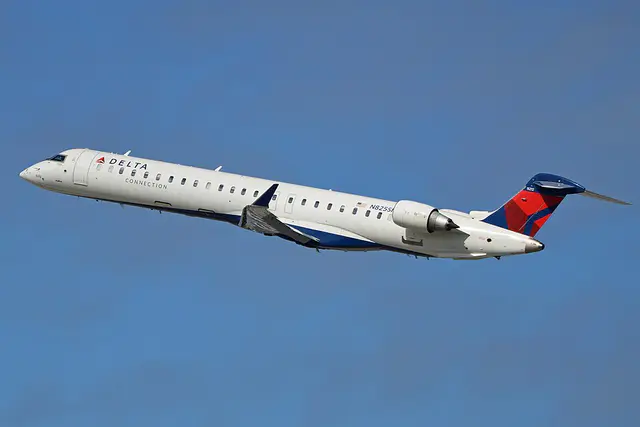 Delta Air Lines Bombardier CRJ900 aircraft