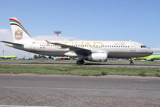 Etihad Airways Airbus A320 aircraft