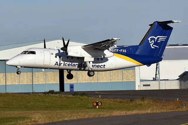 Icelandair Dash 8-200 aircraft