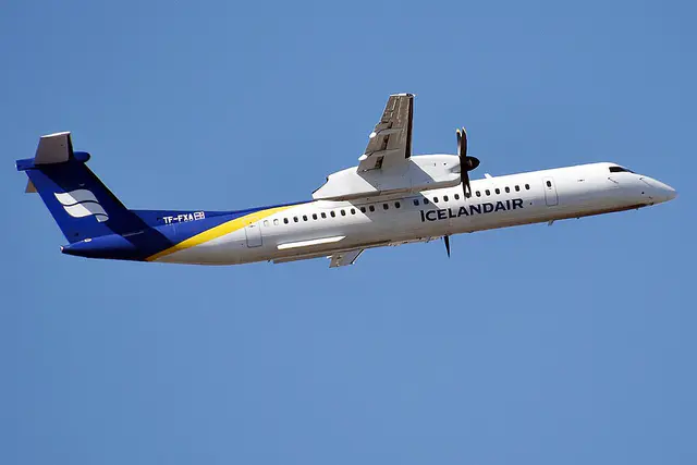 Icelandair De Havilland Dash 8-400 aircraft