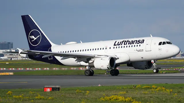 Lufthansa Airbus A319 aircraft