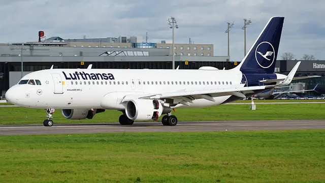 Lufthansa Airbus A320 aircraft