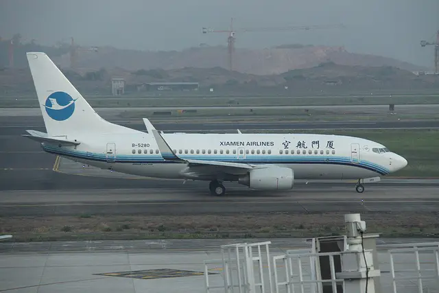 Xiamen Airlines Boeing 737-700 aircraft